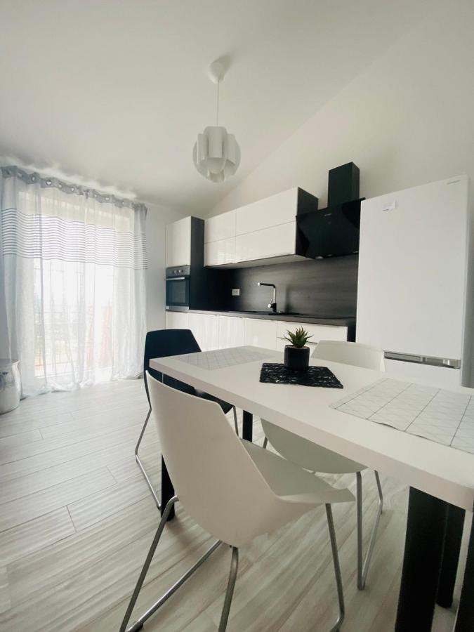 Apartma Mija-Dekani Exteriör bild